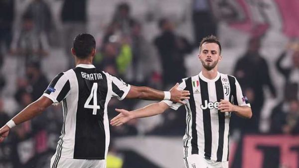 ميراليم بيانيتش (يمين)