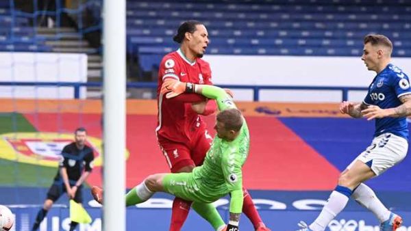 إصابة فان دايك الخطيرة