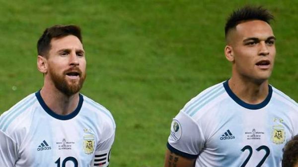 هل سيزامل لاوتارو مواطنه ميسي في برشلونة؟