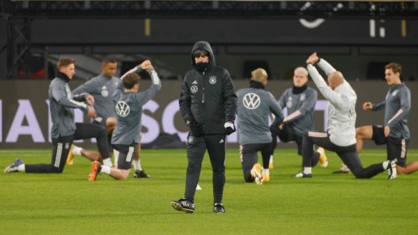 لوف في وضعية لا يحسد عليها