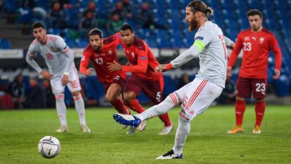 راموس يهدر ركلتي جزاء في مباراة سويسرا وإسبانيا