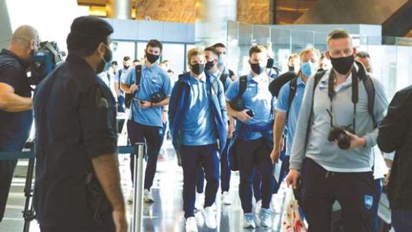  Australia’s Sydney FC players arrive at the Hamad International Airport yesterday. (Photo: Gulf Times)