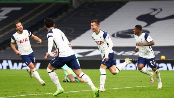 توتنهام يصعق مانشستر سيتي