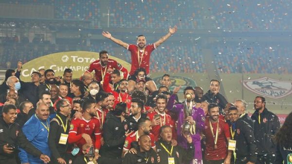 الأهلي يظفر باللقب الإفريقي