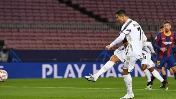 رونالدو يقود يوفنتوس للفوز