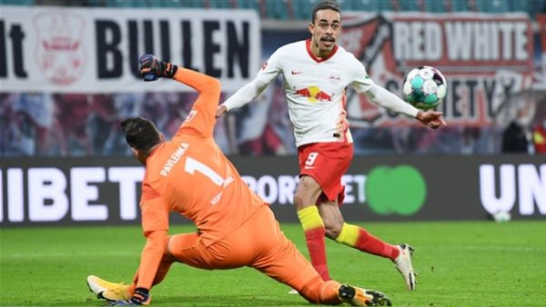 لايبتزيش يقتنص الصدارة