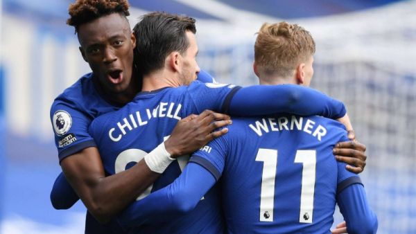 تيمو فيرنر (يمين)