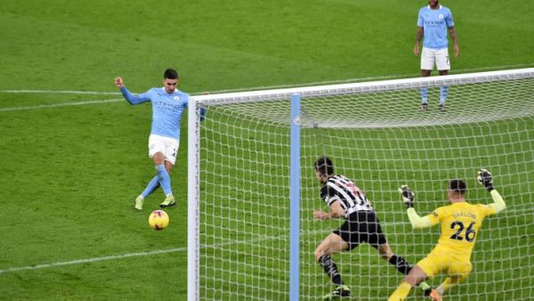 سيتي يحقق فوزاً مهماً