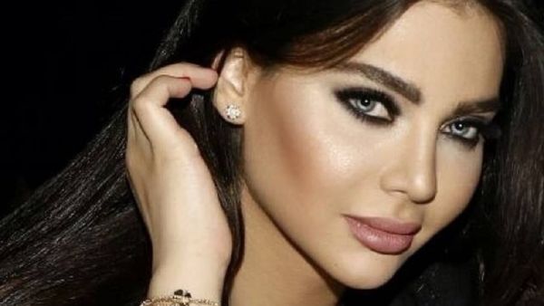 الفنانة اللبنانية قمر الفنانة اللبنانية قمر
