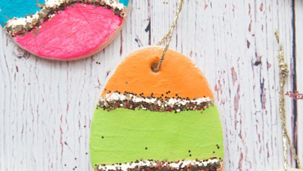 اصنعيه بنفسك: بيض زينة عيدالفصح الملون للاطفال