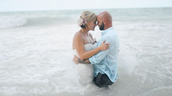 عروس البوابة عرس حفل زفاف ماكياج نهاري 