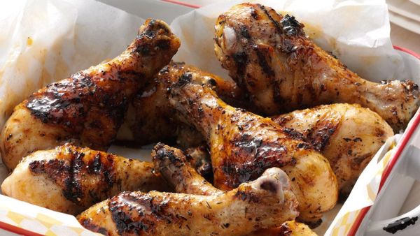 أفخاذ دجاج بالعسل والزعتر