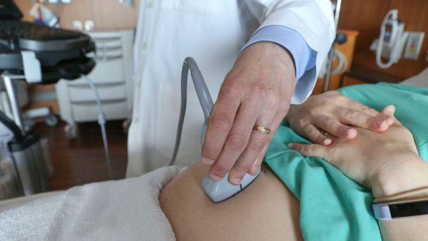 الحمل المهاجر الأعراض والأسباب والعلاج