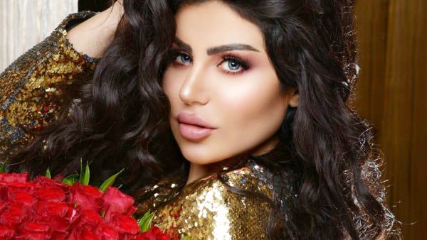 Halima Bouland showed up to an event with dozens of fans gathering around her to take pictures halimabouland Instagram