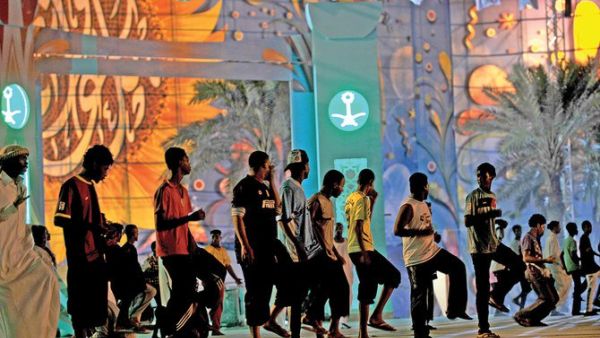 Ehtiwa seeks to bring smiles to the faces of needy families. (AFP/File photo)