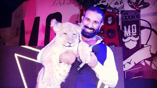 Ahmed Saad, posted a picture carrying the cub on stage to his Instagram account (Source: ahmed saad official2018 Instagram