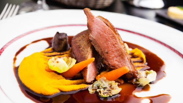 يعتمد الفرنسيون على إضافة كميات قليلة من الملح والتوابل