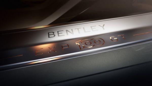تُعدّ هذه السيارة تعبيراً عن رؤية Bentley لمستقبل التنقّل الفخم
