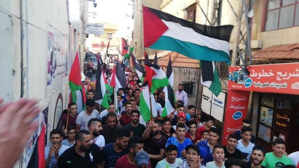 Palestine refugees in al-Jaleel camp in Baalbak, Lebanon protest against the unjust decision cracking down on Palestinian workers (Twitter)