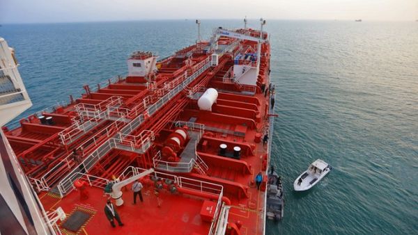 British Stena Impero (Twitter)