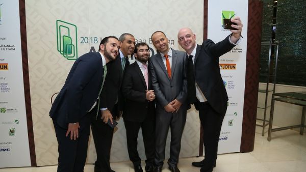 خلال الحدث
