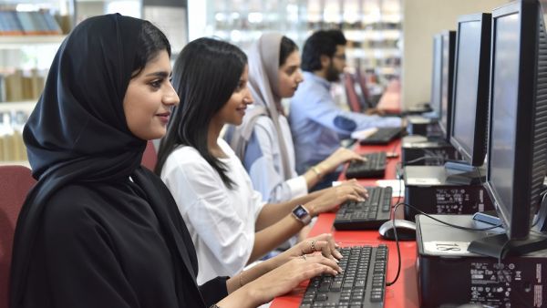 خلال الحدث