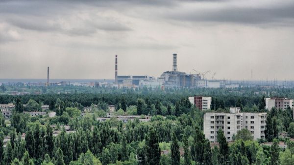 Abandoned Chernobyl station and city ruins (Shutterstock)	