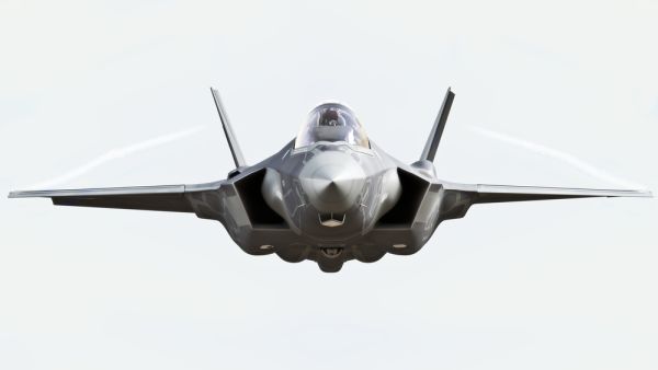 F35 front view  (Shutterstock)	