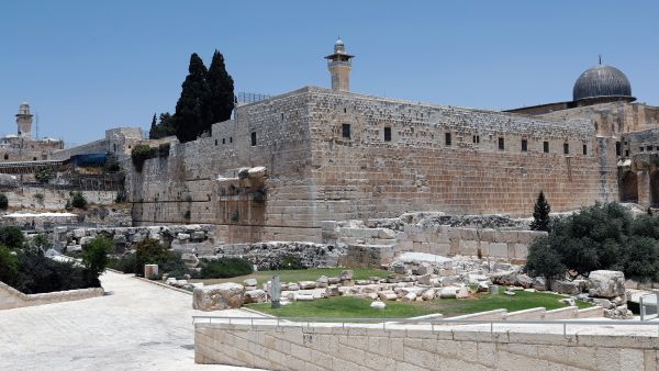 عيدنا رباط، وأهالي بيت المقدس وأكنافه سيقفون على قلب رجل واحد أمام أطماع قطعان المستوطنين