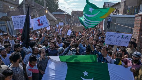 Kashmiri Muslims shout anti-Indian slogans during a protest at Anchar Soura locality of Srinagar on August 23, 2019. (AFP) Kashmiri Muslims shout anti-Indian slogans during a protest at Anchar Soura locality of Srinagar on August 23, 2019. (AFP)