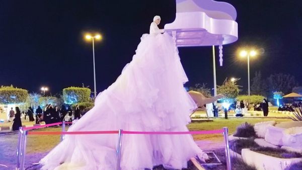 Ukrainian pianist Olina Lukashu performs at King Faisal Garden in Taif at an event organized in conjunction with Taif Season. (Photo/Supplied)