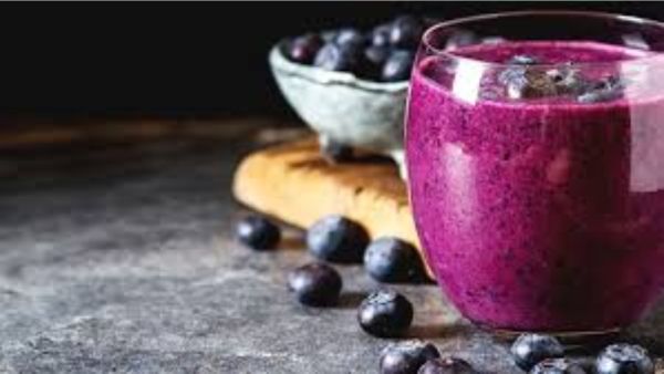 مخفوق التوت وبذور الشيا