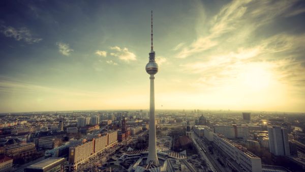 Panoramic view over Berlin (Shutterstock)	
