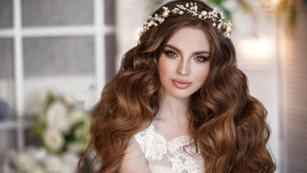 على العروس ألا تُغفل أهمية البروفة تسريحة الزفاف في تحضيرها نفسياً  على العروس ألا تُغفل أهمية البروفة تسريحة الزفاف في تحضيرها نفسياً
