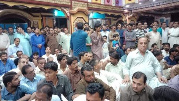 Hindu temple in Ghotki (Twitter) Hindu temple in Ghotki (Twitter)