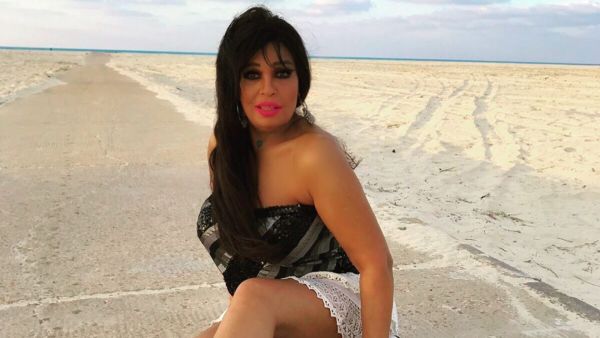Egyptian Belly Dancer Fifi Abdou Source fifiabdouofficial Instagram