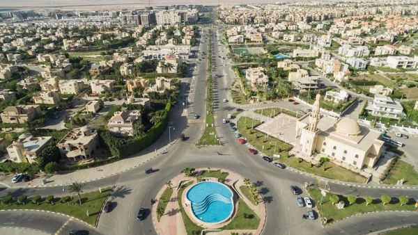 يمثل مشروع The Estates أولى المشروعات الأربعة التي تطلقها سوديك في الشيخ زايد الجديدة، ويمثل مجتمعاً عمرانياً حصرياً وراقياً.