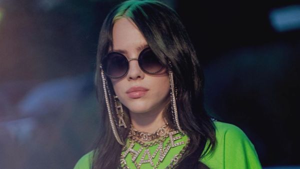 She is a 17-year-old singer-songwriter, She is a 17-year-old singer-songwriter,