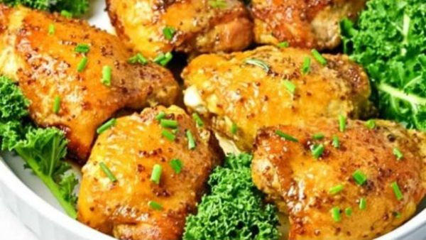 ​​​​​​​الدجاج مع صلصة الخردل والكركم