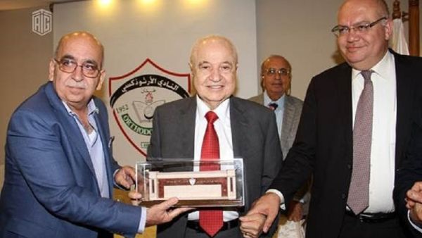 خلال الحدث