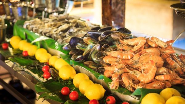  Anantara Eastern Mangroves Pool Deck BBQ Night