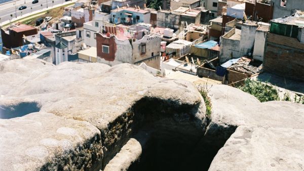 Phoenician tombs overlooking the strait (Twitter)