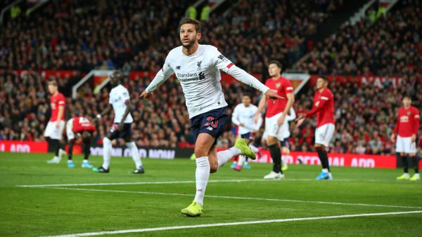 لالانا يحتفل بهدفه