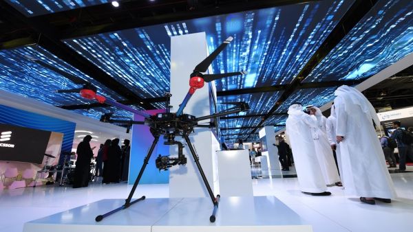 استعرضت الشركة بالتعاون مع شركة "إكسبونينت للحلول التقنية" الجيل التالي من حلول الطائرات بدون الطيار التي ستقدم العديد من الفوائد للشركات عبر دولة الإمارات استعرضت الشركة بالتعاون مع شركة "إكسبونينت للحلول التقنية" الجيل التالي من حلول الطائرات بدون الطيار التي ستقدم العديد من الفوائد للشركات عبر دولة الإمارات