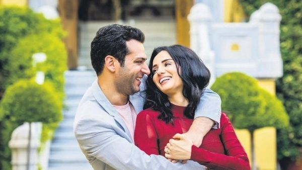 مراد يلدريم وزوجته المغربية إيمان الباني