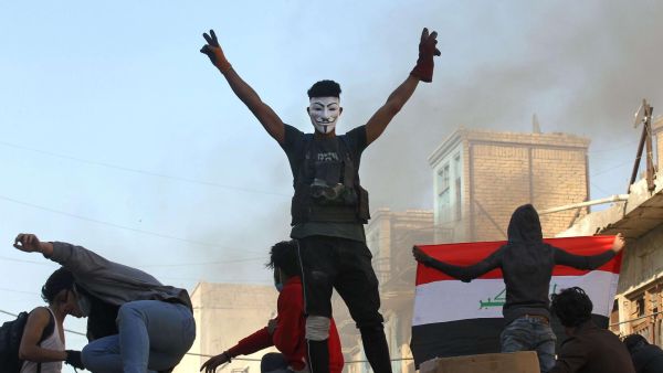 اصدر قائد شرطة محافظة ذي قار أمرا يقضي بسحب كافة أفراد قوات مكافحة الشغب 