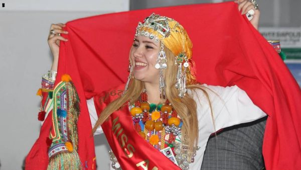  لا توجد تشريعات تجرم حمل رموز أمازيغية في الجزائر