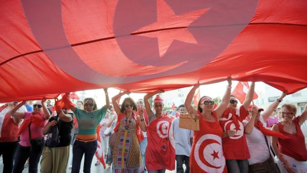 يخوّل الدستور التونسي لحركة النهضة الفائزة بالانتخابات التشريعية الأخيرة بحصولها على 52 مقعدا، تعيين رئيس الحكومة