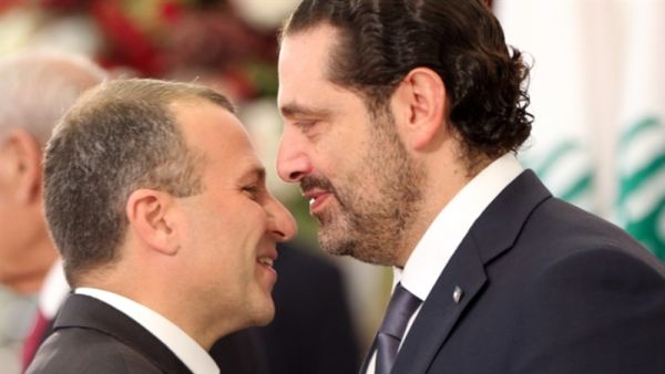  تشكيل حكومة لا وجود للسياسيين البارزين فيها.