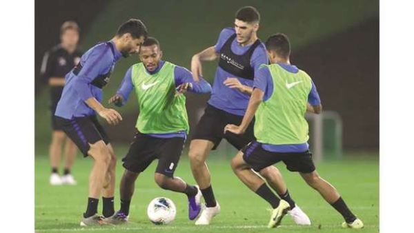 Qatar players take part in a training session on the eve of the 24th Arabian Gulf Cup tournament opener against Iraq in Doha. (Photo: Fadi al-Assaad)